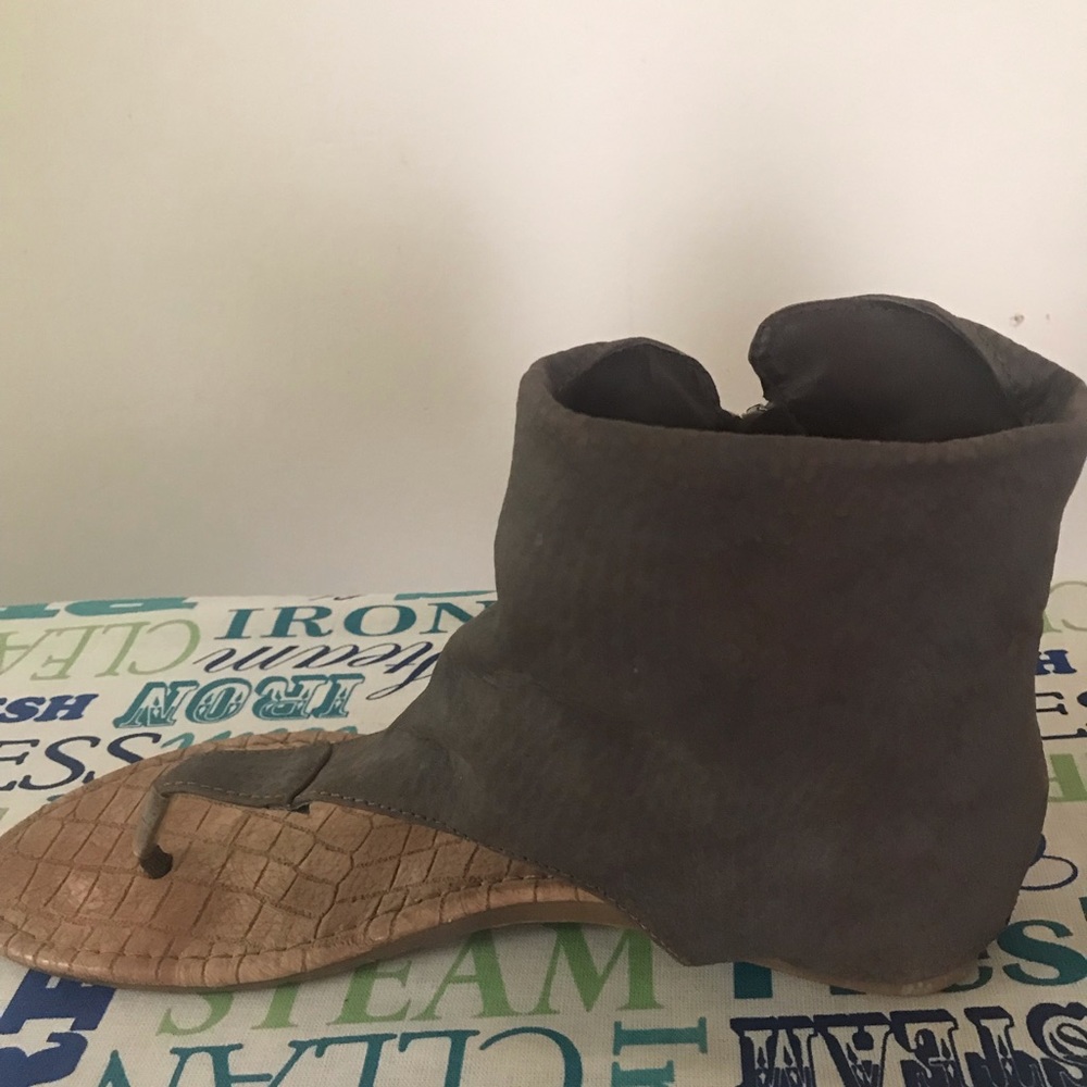 Cuff sandals - Picture 4 of 5